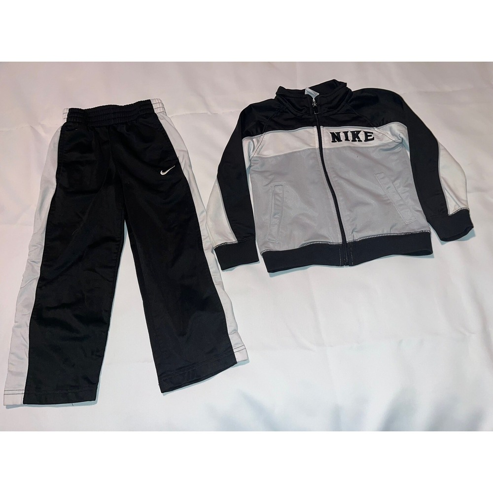 Nike Boy 2 Piece Jogging Set ~ Black‎ & Gray  ~ Tracksuit ~ Size 4
